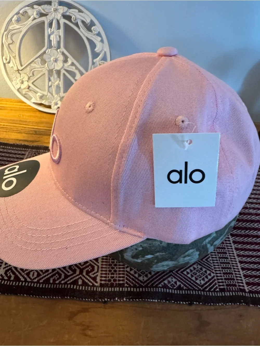 ALO Yoga pink alo